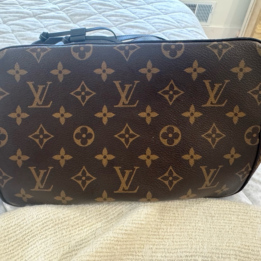 Authentic Louis Vuitton Neo Noe bag - Picture 9 of 12